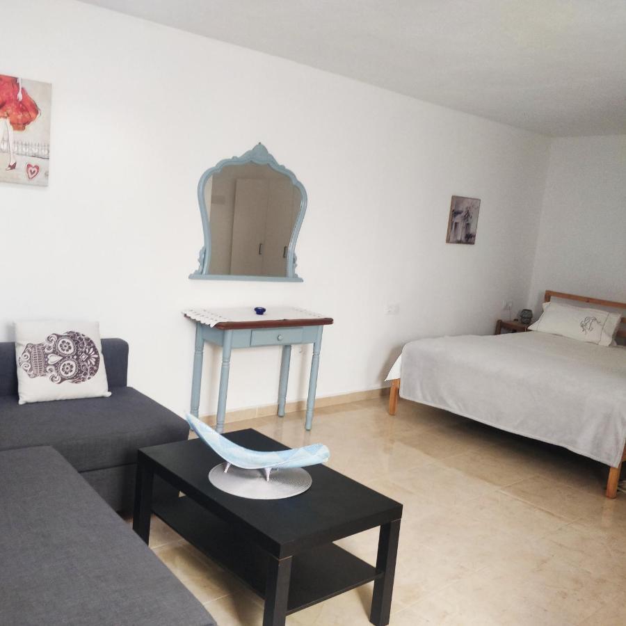 One Bedroom Apartment In Tazacorte Eksteriør billede